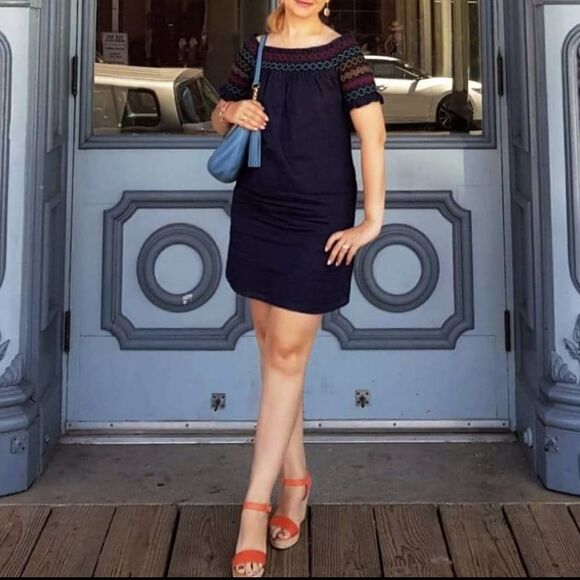 TRINA TURK Womens Navy Embroidered Smocked Short Sleeve Off Shoulder Tunic XS - Picture 1 of 7